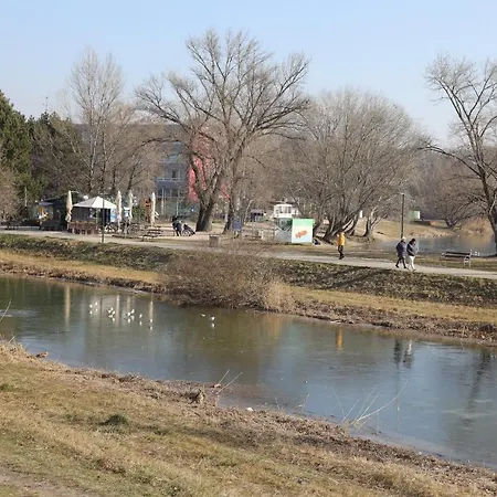 Sunny House Two Pressburg