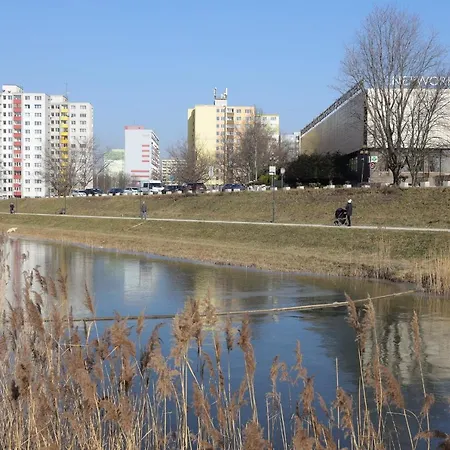 Sunny House Two Daire *